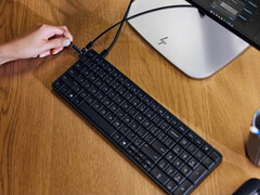 HP sprzedaje EliteBoard G1a w opcji jednokolorowej.