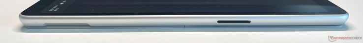 Po prawej stronie: Port Surface Connect
