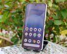 Przeciek mówi, że Nothing planuje wydać lajtową wersję telefonu Nothing Phone 3a (na zdjęciu). (Źródło zdjęcia: Notebookcheck)