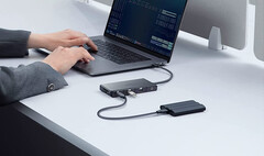 Anker 552 USB-C Hub to urządzenie 9 w 1 z portem 4K HDMI. (Źródło obrazu: Anker)