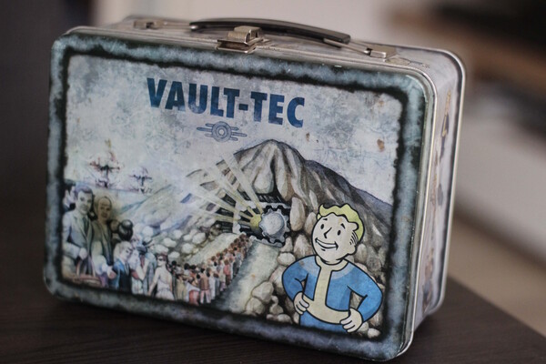 Ten lunchbox z Fallout 3 zebrał trochę kurzu, podobnie jak sam Fallout 3
