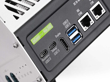 Jeden z dwóch portów Ethernet jest szczególnie szybki