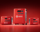 Jackery HomePower 2000 Plus v2 w wersji Red Cross Edition, Jackery HomePower 3600 Plus w wersji Red Cross Edition oraz Jackery HomePower 1000 Plus v2 w wersji Red Cross Edition (od lewej do prawej)