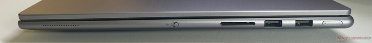 Prawo: Czytnik kart SD, 2x USB 3.1 Gen1 Type-A