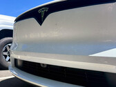 2026 Model X odświeża przednią kamerę zderzaka (źródło zdjęcia: The Kilowatts/X)