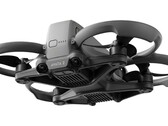 DJI wprowadziło liczne zmiany konstrukcyjne w swoim dronie FPV w ciągu dwóch lat od premiery Avata. (Źródło zdjęcia: @JasperEllens)