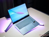 Samsung Galaxy Book4 Edge wydaje się działać lepiej z AirJet w porównaniu do tradycyjnych wentylatorów. (Źródło obrazu: Notebookcheck)