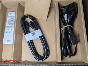 Kabel HDMI i kabel zasilający