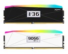 Czarne i białe warianty modułów XFinity+ z ekranami OLED. (Źródło zdjęcia: V-color)