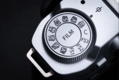 Pokrętło symulacji filmu Fujifilm X-M5 w zbliżeniu