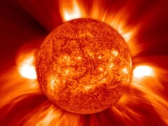 Zdjęcie koronalnego wyrzutu masy wykonane przez SOHO (źródło zdjęcia: NASA, GSFC, SOHO i ESA; przycięte)