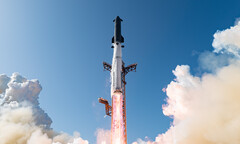 Start statku kosmicznego. Oczekuje się, że rakieta ta ostatecznie zastąpi Falcon 9 jako główny statek kosmiczny firmy SpaceX.