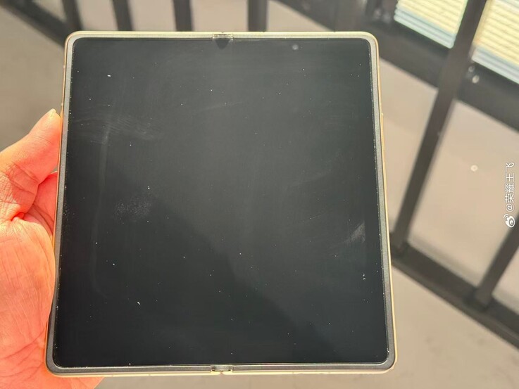 Honor Magic będzie pierwszym składanym urządzeniem wyposażonym w wyświetlacz bez zagnieceń.