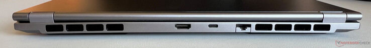 Tył: HDMI 2.0, USB-C 4.0 (40 Gb/s, tryb DisplayPort-ALT 1.4a, dostarczanie energii), Gigabit-Ethernet
