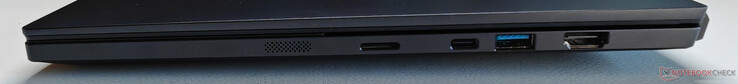 Po prawej: czytnik kart microSD, USB-C 4.0 z Thunderbolt 4 (40 Gbit/s, tryb DisplayPort ALT, Power Delivery), USB-A 3.2 Gen.1 (5 Gbit/s), HDMI 2.1