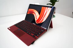 Do Fydetab Duo dołączona jest między innymi odłączana klawiatura oraz etui. (Źródło obrazu: Fyde Innovations) 