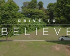 Pierwsza reklama Tesli nosi tytuł "Drive to Believe" (zdjęcie: Tesla Asia/Twitter)