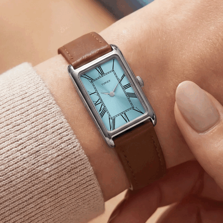 Zegarek Timex 1976 Lexington Reissue Inspired TW2Y78900 jest wyposażony w brązowy skórzany pasek