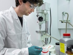 Przełomowe rozwiązanie NASICON firmy BAM przybliża półprzewodnikowe baterie sodowe do rzeczywistego zastosowania (źródło zdjęcia: BAM)