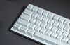 Klawiatura Keychron Q16 HE 8K posiada ceramiczne nakładki na klawisze i ceramiczną obudowę. (Źródło zdjęcia: Keychron)