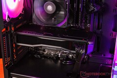 AMD oficjalnie wprowadziło RX 7900 GRE w USA w lutym 2024 roku. (Źródło: Sebastian Bade na Notebookcheck)