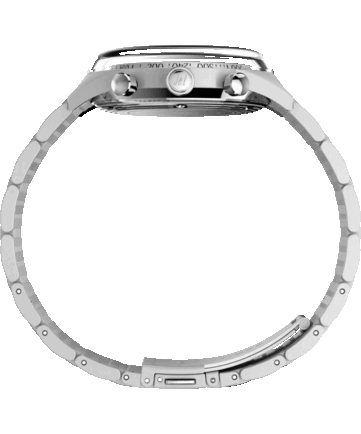 Widok z boku chronografu Timex Marlin Jet przedstawiający jego duże, wypukłe szkło Hesalite, pierścień z tachymetrem, kopertę ze stali nierdzewnej, koronkę oraz przyciski chronografu.