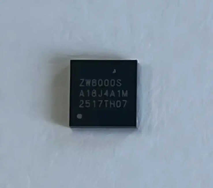 Zdjęcie układu Beidou Communication Fusion Chip ZW8000s opracowanego przez China Mobile. (Źródło zdjęcia: via ITHome)