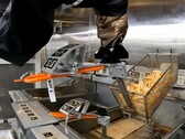 Firmy technologiczne z Pasadeny współpracują przy uruchomieniu CaliExpress, restauracji typu fast food, w której roboty samodzielnie gotują burgery wagyu i frytki w Kalifornii
