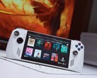 Zmodyfikowany Asus ROG Ally z baterią 90 Wh i niestandardową płytą tylną wydrukowaną w 3D, z systemem SteamOS i biblioteką gier AAA i niezależnych na ekranie głównym. (Źródło obrazu: Miner TechTips / YouTube)