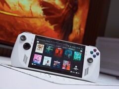 Zmodyfikowany Asus ROG Ally z baterią 90 Wh i niestandardową płytą tylną wydrukowaną w 3D, z systemem SteamOS i biblioteką gier AAA i niezależnych na ekranie głównym. (Źródło obrazu: Miner TechTips / YouTube)