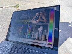 Na zewnątrz w świetle słonecznym