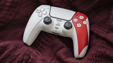 Nowy kontroler God of War 20th Anniversary DualSense. (Źródło obrazu: PlayStation)