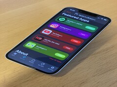 Altstore Classic zapewnia dostęp do dość podejrzanych źródeł. Korzyści płynące z darmowego Spotify mogą nie przeważyć nad zagrożonym urządzeniem (Źródło obrazu: Notebookcheck)