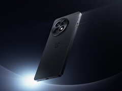 Mówi się, że OnePlus 15 nie ma funkcji teleobiektywu makro. Na zdjęciu: Ace 5 Pro. (Źródło zdjęcia: OnePlus)