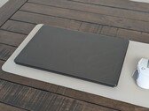Najnowszy MSI Stealth 16 zyskuje smuklejszy i bardziej minimalistyczny wygląd serii Prestige, ale, co dziwne, nie ma czytnika kart SD, na którym polegają jego docelowi użytkownicy