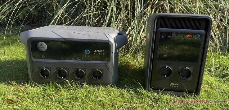 Anker Solix S2000 (po prawej) jest nieco głębszy i wyższy, ale znacznie węższy i lżejszy niż C2000 Gen 2.