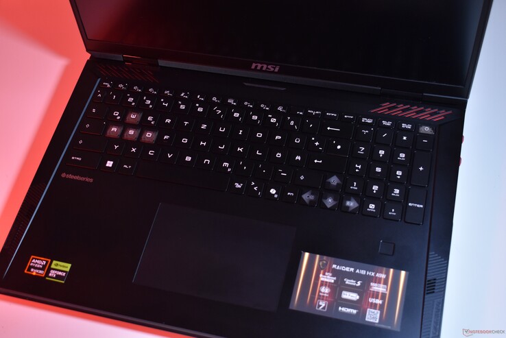 MSI Raider A18: Klawiatura