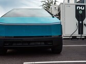 cybertruck 800V ładuje się wolno nawet przy stosach o mocy 350 kW (zdjęcie: Nxu/X)