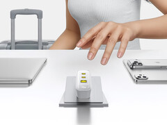 Ładowarka kosztuje około 14 dolarów w Chinach. Na zdjęciu: zdjęcie promocyjne przedstawiające górną część adaptera.