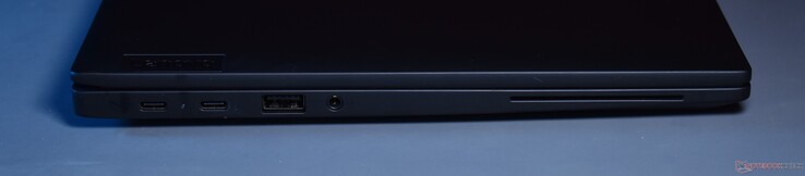 po lewej: 2x Thunderbolt 4, USB A 3.2 Gen 1, 3,5 mm audio, gniazdo kart inteligentnych
