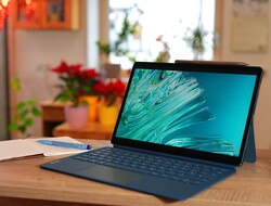 Recenzja tabletu Lenovo Yoga Tab Plus. Urządzenie testowe dostarczone przez Lenovo Niemcy. Recenzja tabletu Lenovo Yoga Tab Plus. Urządzenie testowe dostarczone przez Lenovo Niemcy.