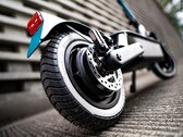 Firma SoFlow zaprezentowała dwa nowe hulajnogi elektryczne, w tym model SO4 Pro Max 2