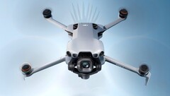 Zawartość zestawu DJI Mini 5 Pro Fly More Combos wyciekła na oficjalnych zdjęciach. (Źródło obrazu: @quadro-news, edytowane)