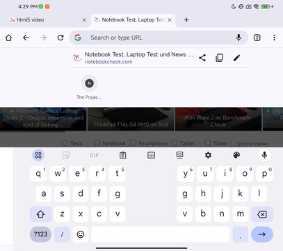 Klawiatura na wyświetlaczu wewnętrznym, tryb poziomy (Google Gboard)