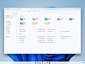 Windows 11 wkrótce będzie obsługiwał Eksploratora plików z zakładkami, który już wcześniej otrzymał redesign. (Źródło obrazu: Microsoft)