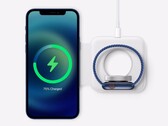 IPhone 12 jest obecnie najstarszym smartfonem na świecie obsługującym Qi2. (Zdjęcie: Apple)