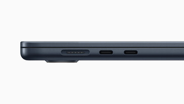 Apple MacBook Air 15 cali: Po lewej - MagSafe 3, 2x Thunderbolt 3. (Źródło obrazu: Apple)