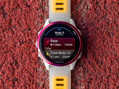 Forerunner 570 wylądował na wiosnę obok droższego Forerunner 970, poprzedniego na zdjęciu. (Źródło zdjęcia: Garmin)