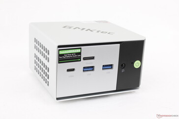 Przód: USB-C 4.0 z DisplayPort 1.4 + Power Delivery 3.0 (40 Gb/s), 2x USB-A 3.2 (10 Gb/s), OcuLink (PCIe4 x4), zestaw słuchawkowy 3,5 mm, przycisk zasilania