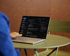 Surface Laptop 8 jest wyposażony w zintegrowaną technologię ekranu prywatności.